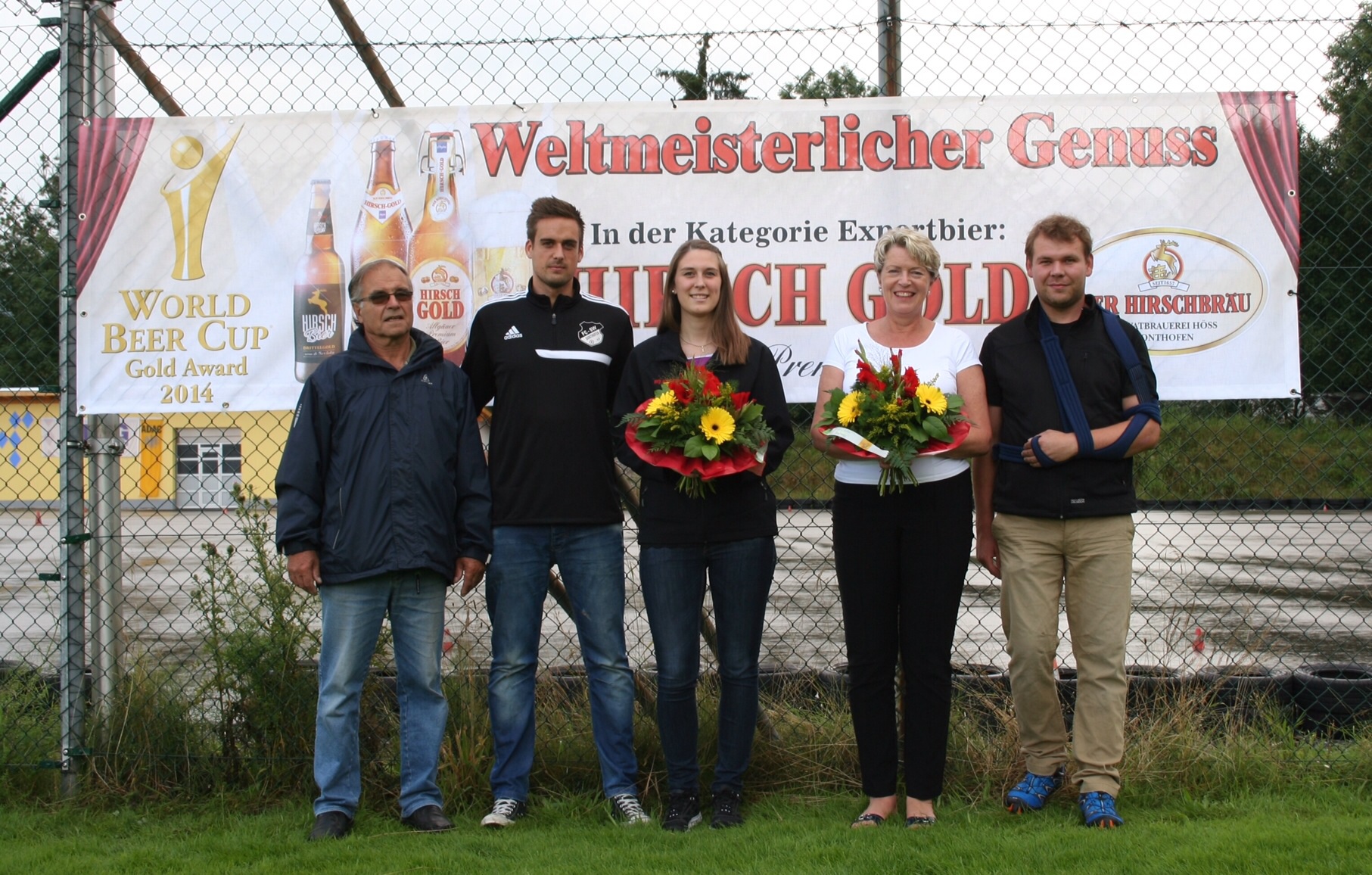 Die Vorstandschaft bedankt sich bei Frau Claudia Höß-Stückler von der Hirschbrauerei Sonthofen für die langjährige Unterstützung. 